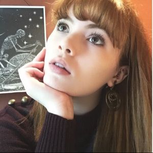 Meet your Posher, Eliza